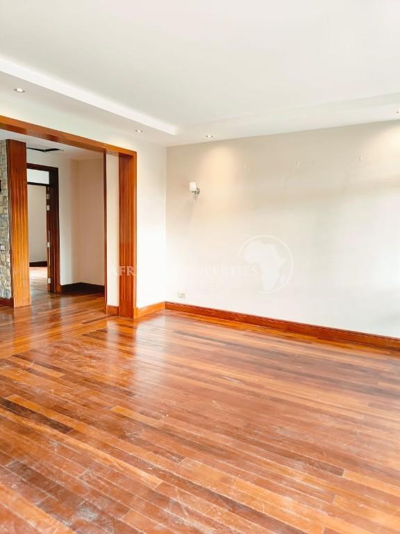 4 Bedroom Alll Ensuite Home + 2 Room DSQ For Rent in Runda in Kenya - Image 9