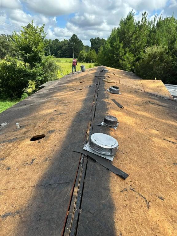 Professional roofing services in Ridgeland, SC in United States - Image 4