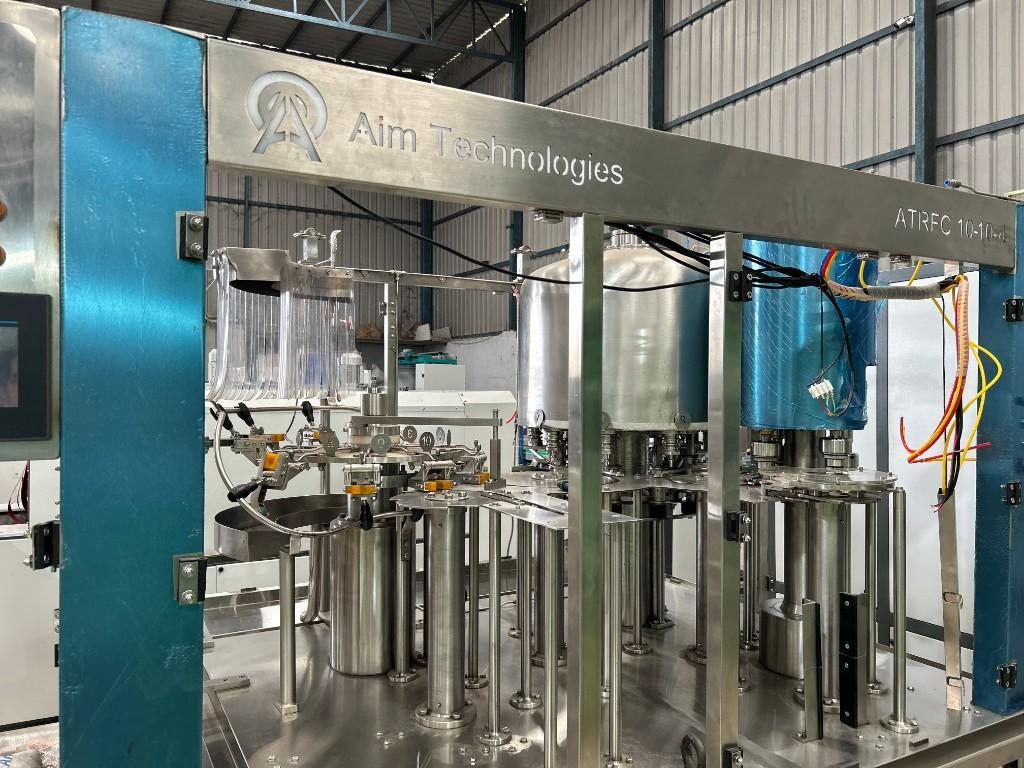 Advanced Bottle Filling Machine for Smooth Production in Surat - Image 1