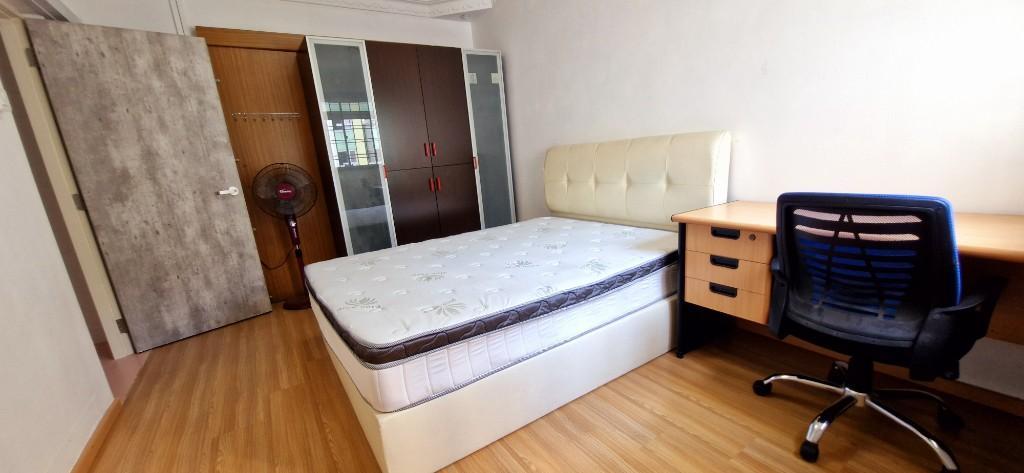 Woodlands Block 803 Master Room for Rent in Jurong West - Image 1