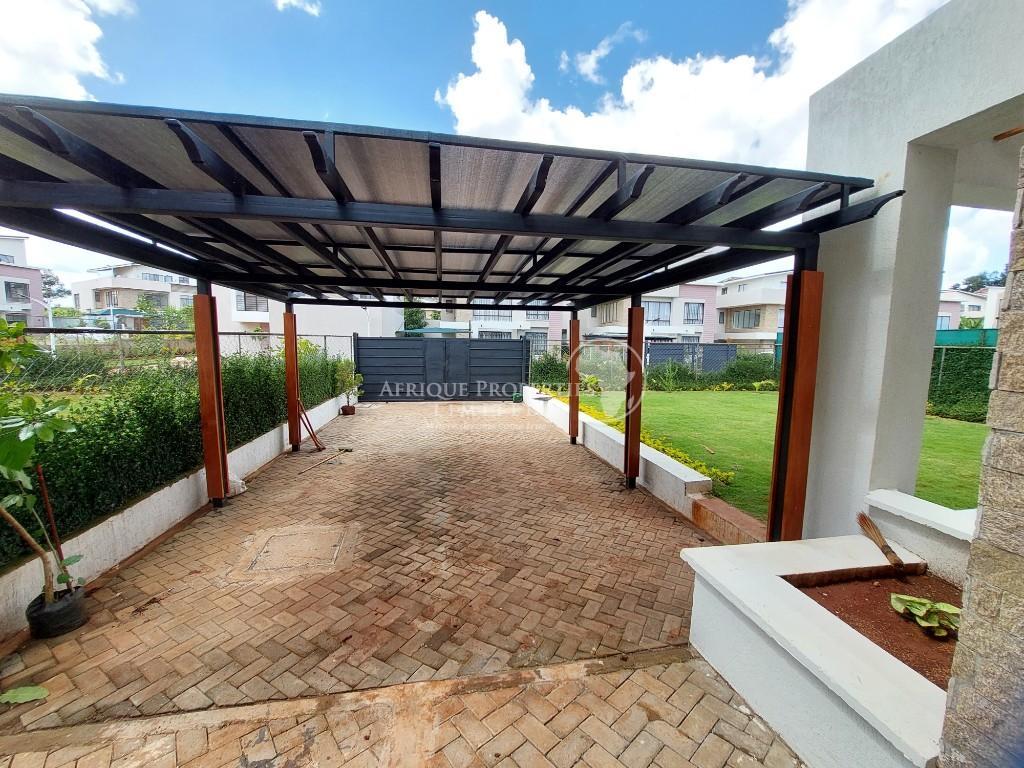 4 Bedroom For Rent in Runda Gardens in Nairobi - Image 2