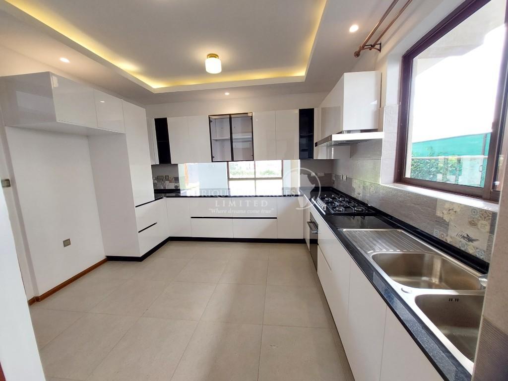 4 Bedroom For Rent in Runda Gardens in Nairobi - Image 5
