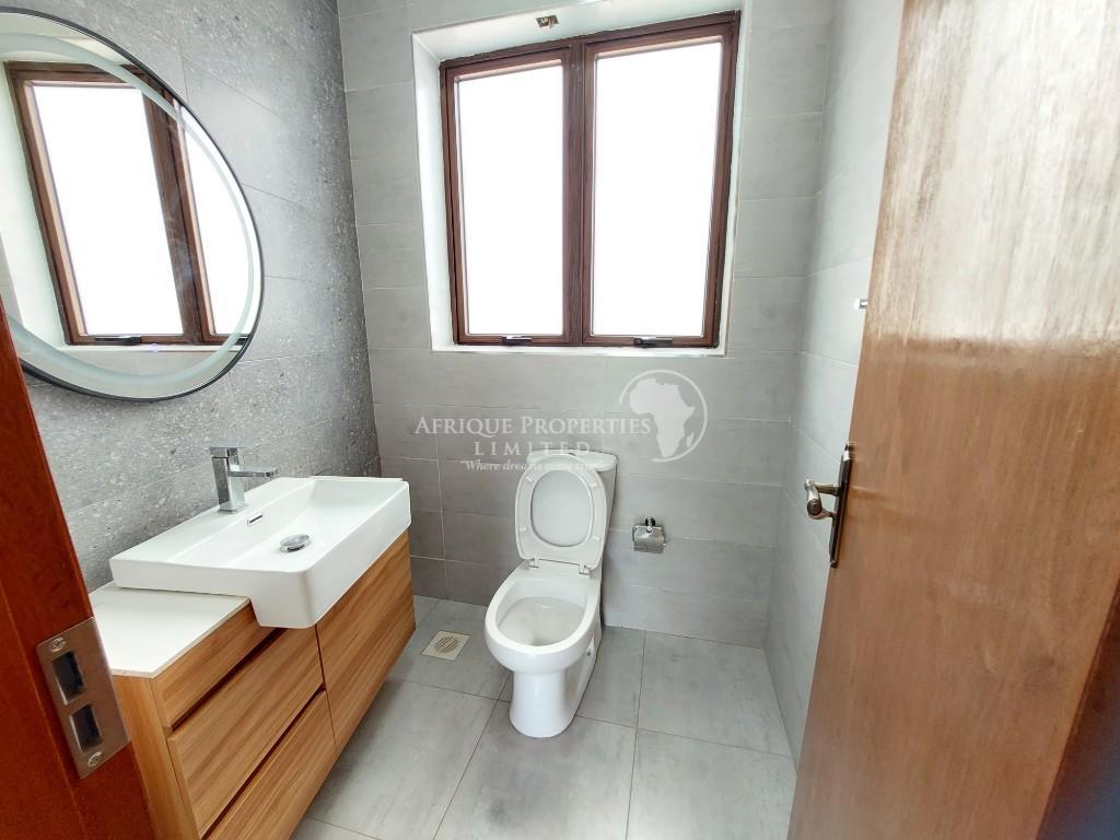 4 Bedroom For Rent in Runda Gardens in Nairobi - Image 7