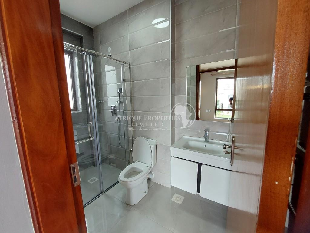 4 Bedroom For Rent in Runda Gardens in Nairobi - Image 10