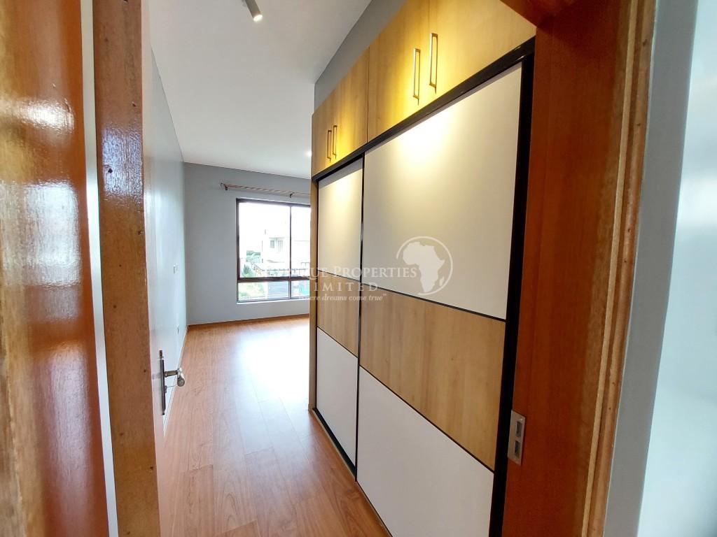 4 Bedroom For Rent in Runda Gardens in Nairobi - Image 12