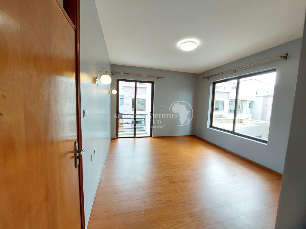 4 Bedroom For Rent in Runda Gardens in Nairobi - Image 15