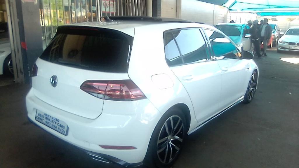 Pre-owned 2019 VW Golf 7 2.0 Engine Capacity R-Line with Automat in Bedfordview - Image 6