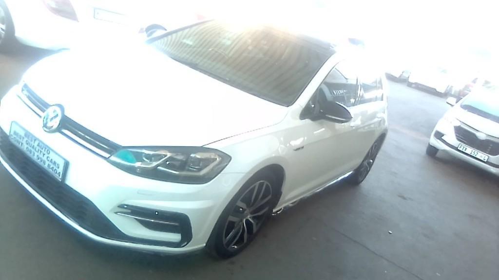 Pre-owned 2019 VW Golf 7 2.0 Engine Capacity R-Line with Automat in Bedfordview - Image 9