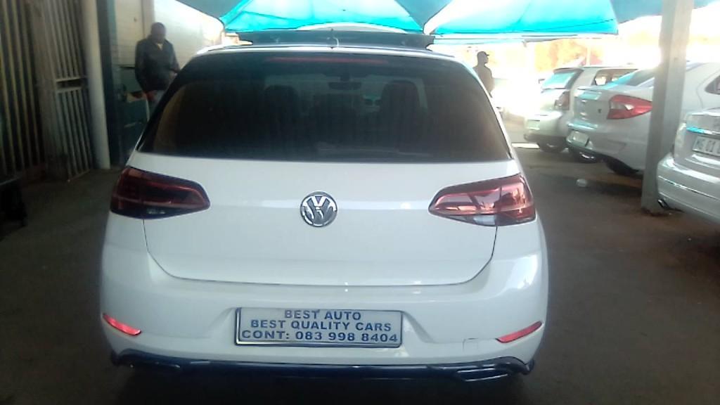 Pre-owned 2019 VW Golf 7 2.0 Engine Capacity R-Line with Automat in Bedfordview - Image 12
