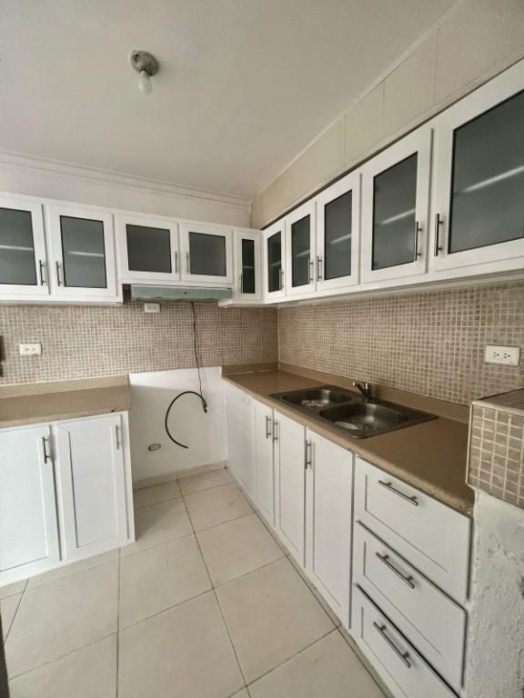 ALQUILO APARTAMENTO EN CARMEN RENATA 3 en la República Dominicana - Imagen 2