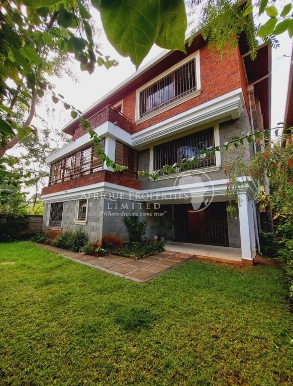 5 Bedroom All Ensuite Villa For Rent in Spring Valley, Nairobi ( in Nairobi - Image 1