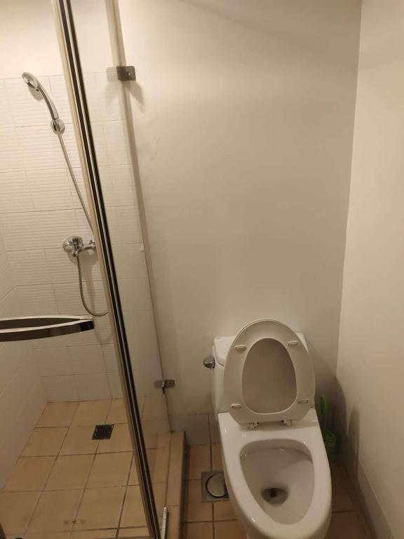 RUSH CONDO UNIT in Bignay - Image 6