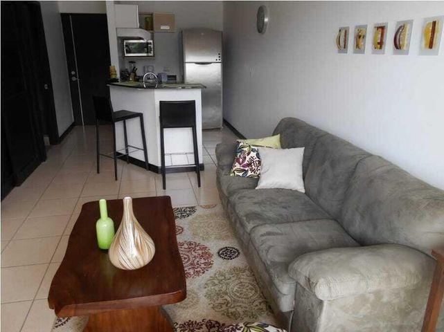 Se alquila espacioso apartamento en Rio Oro 25-1521 en Santa Ana - Imagen 18