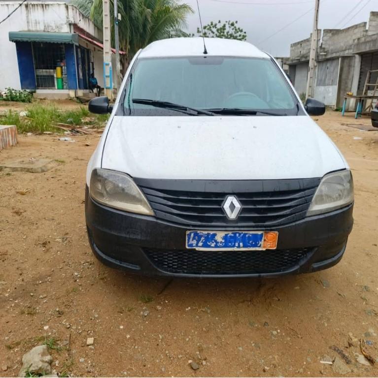 Renault LOGAN 2014 à Abidjan - Photo 7