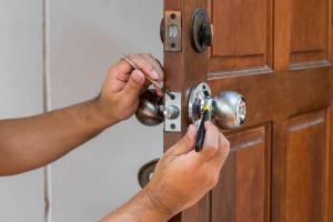 Locksmiths Erie CO in Longmont - Image 5