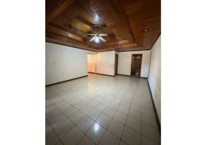 ESPECTACULAR PROPIEDAD Y CASA EN HEREDIA. en Barva - Imagen 9