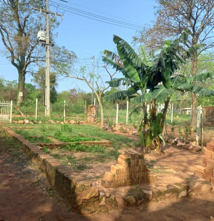 VENDO TERRENO CON CASITA en Ypacaraí - Imagen 2