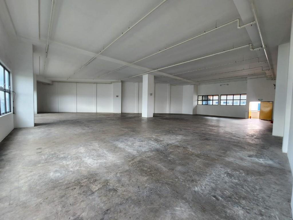 Modern Ramp-Up Warehouse with 40ft Direct Loading & Private Bay, in Queenstown - Image 1