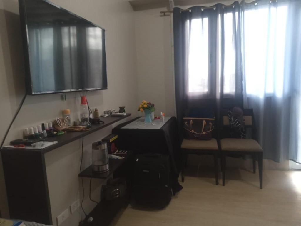 Studio with balcony full furnished for rent in Lower Bicutan - Image 1