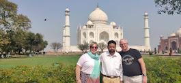 Taj Mahal Tour Guide in Agra - Image 1