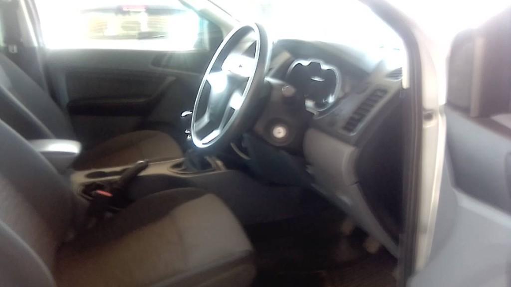 Pre-owned 2015 Ford Ranger 2.2 Engine Capacity Double Cab with M in Bedfordview - Image 11