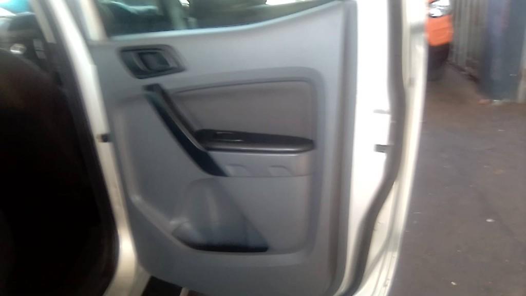 Pre-owned 2015 Ford Ranger 2.2 Engine Capacity Double Cab with M in Bedfordview - Image 14