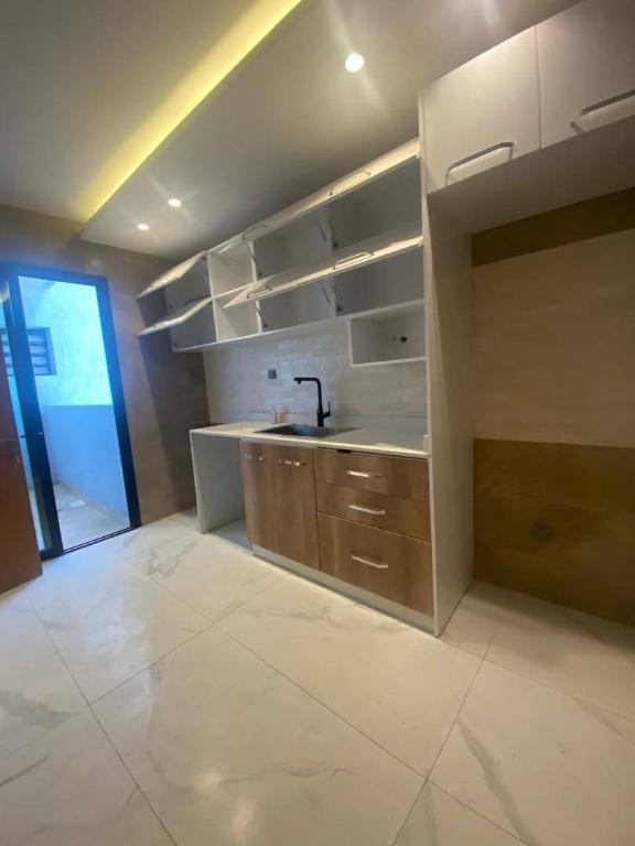 SUPER APPARTEMENT DE 4 PIÈCES HAUT STANDING,RIVIÉRA 4 à Abidjan - Photo 2
