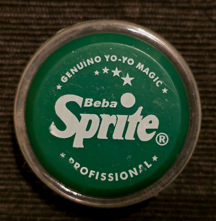 SPRITE VINTAGE YOYO in Seaton - Image 1