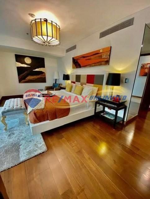 For Lease Two Roxas Triangle Makati in Pansol - Image 8