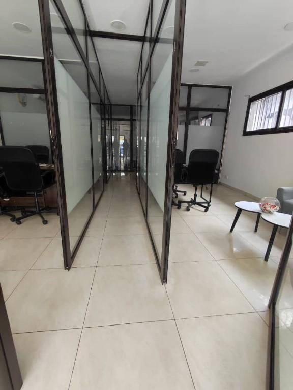 Un Open espace 4 bureau en Côte d’Ivoire - Photo 3