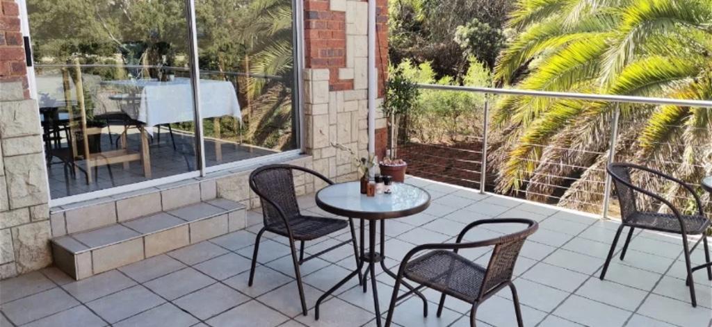 Guesthouse Roodekrans in Soweto - Image 2