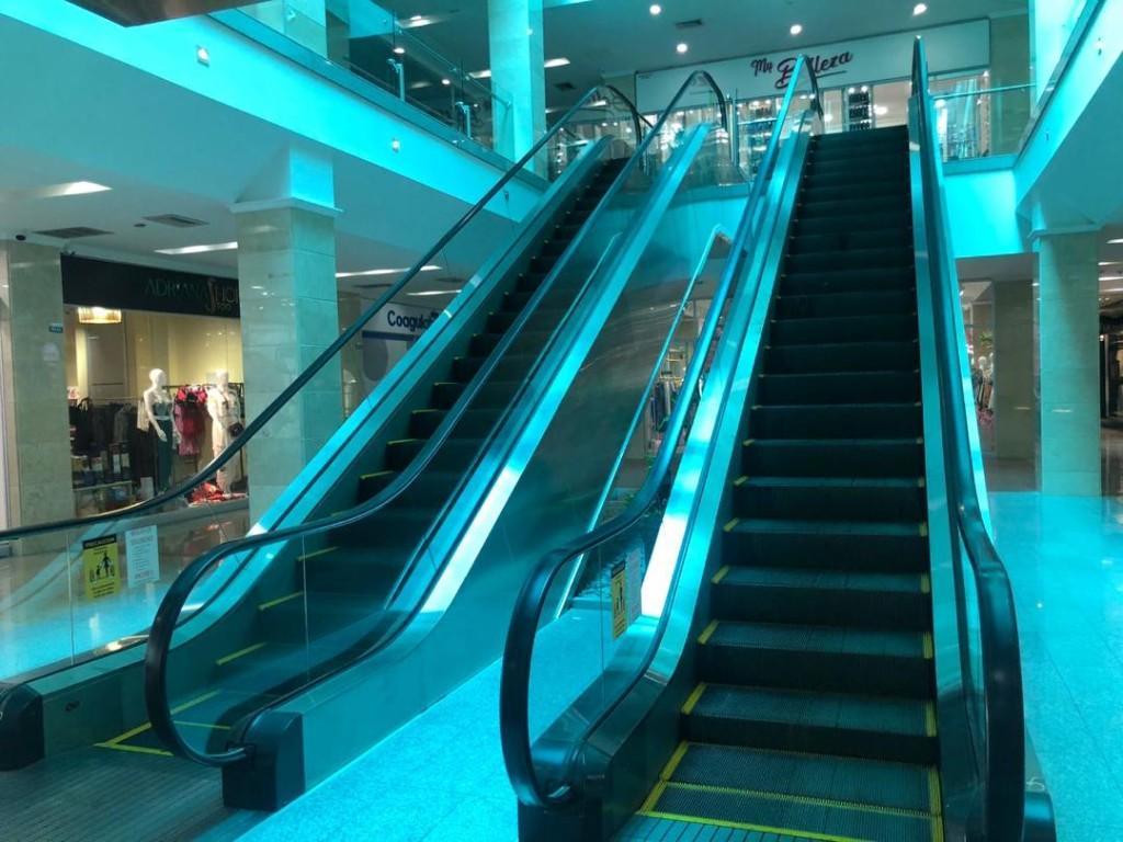 Local para oficina en Centro Empresarial Lechería en Lecherías - Imagen 7