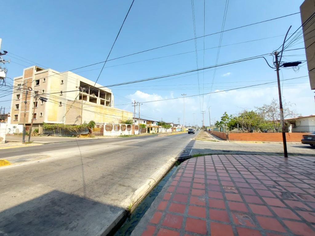 local avenida ejercito en Carúpano - Imagen 13