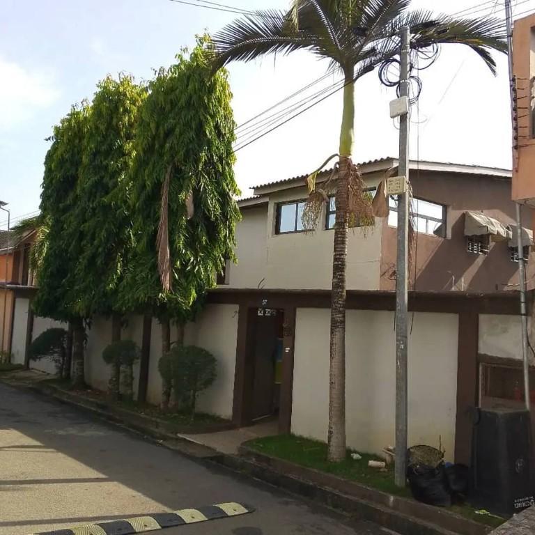 A VENDRE DUPLEX DE 7 PIÈCES RIVIÉRA FEH KESSÉ à Abidjan - Photo 7