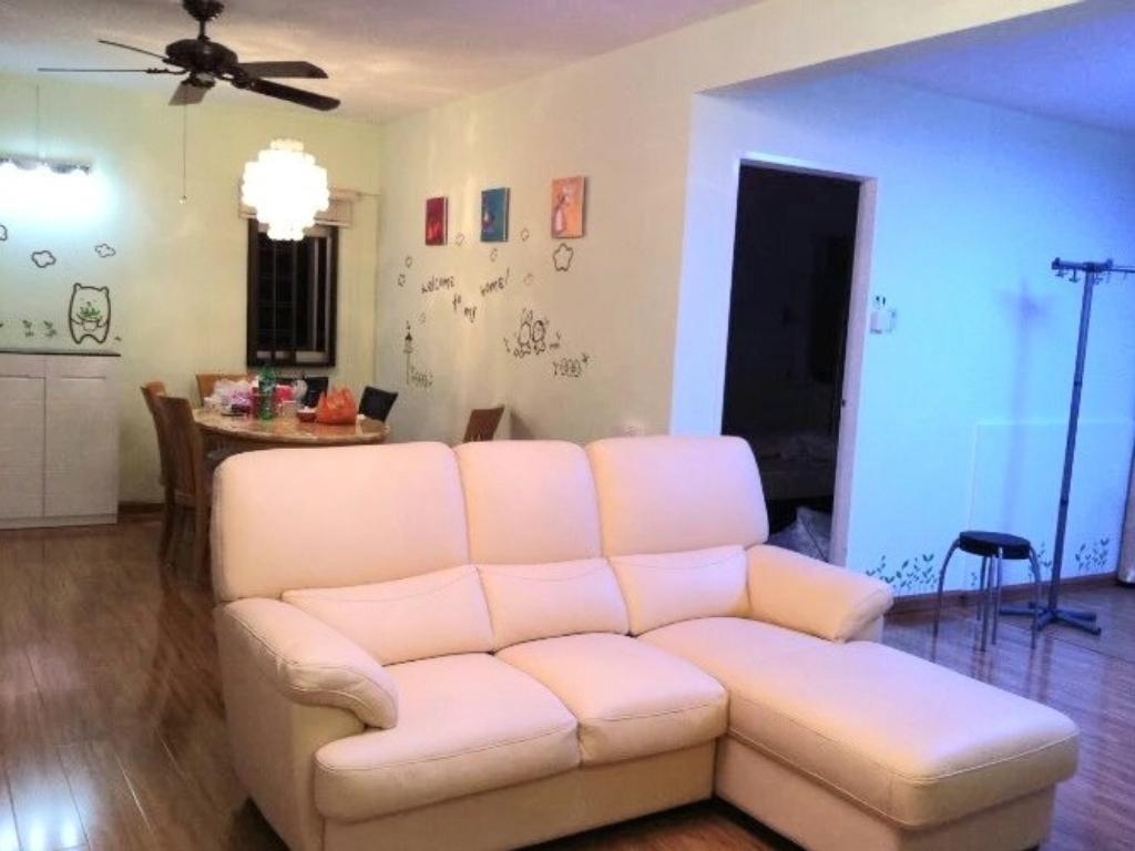 HDB master bedroom for rent - Immediate - Cheap in Pioneer - Image 6
