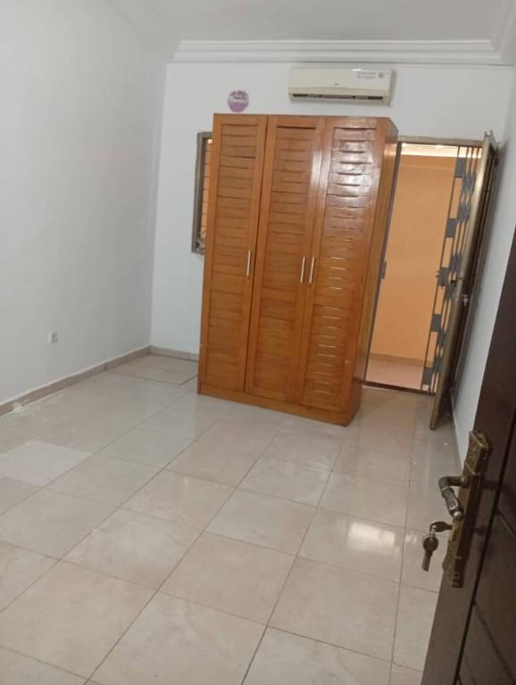 A louer villa base de 3pieces COCODY RVIÉRA2 en Côte d’Ivoire - Photo 8