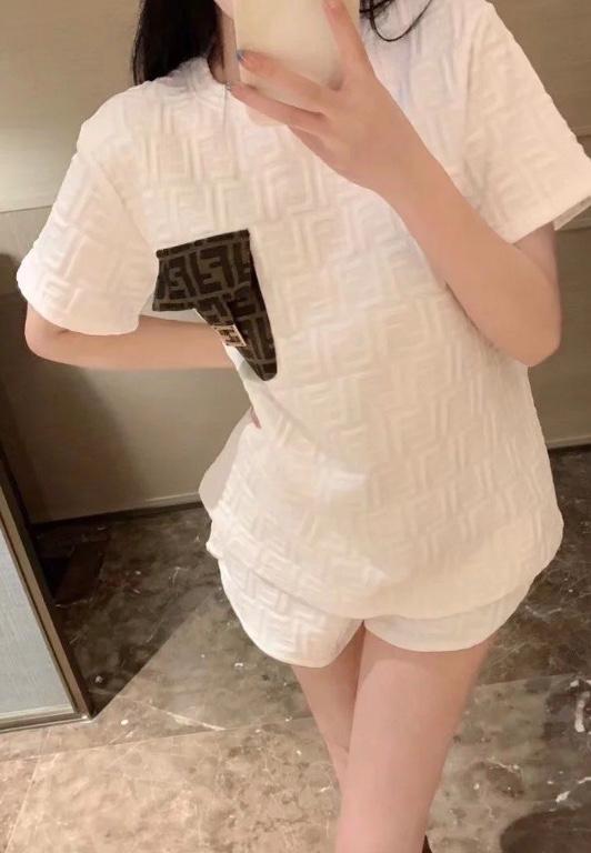 WHITE CASUAL SET in Geylang - Image 1