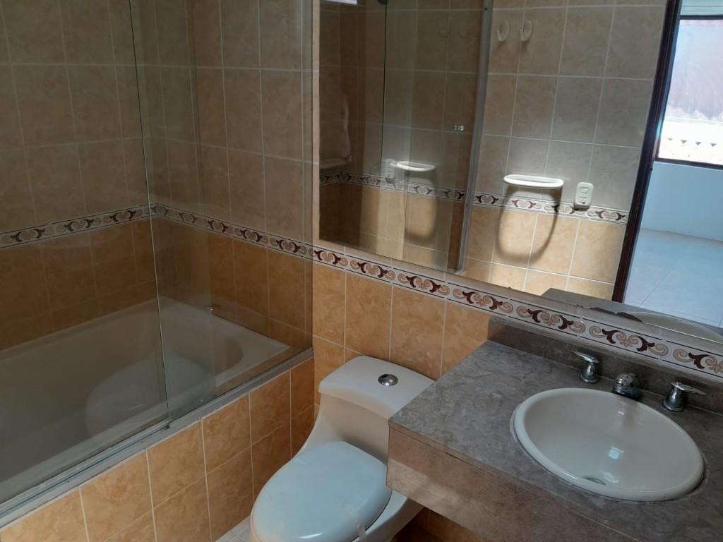 VENDO ESPECTACULAR CASA GIRARDOT en Girardot - Imagen 3