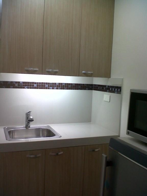 Condo Unit For Rent in Cubao in Plain View - Image 5