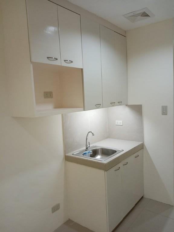 Studio Type Unfurnished For Rent in Cubao in Pansol - Image 2