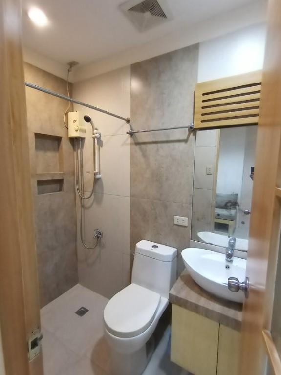 Condo Unit - 2 BR Semi-furnished For Rent in Pansol - Image 5