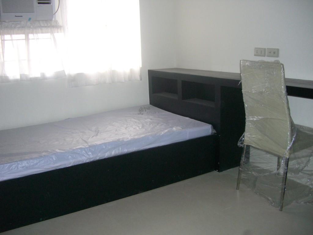 Studio Type - Condo Unit For Rent in Cubao in Pansol - Image 1