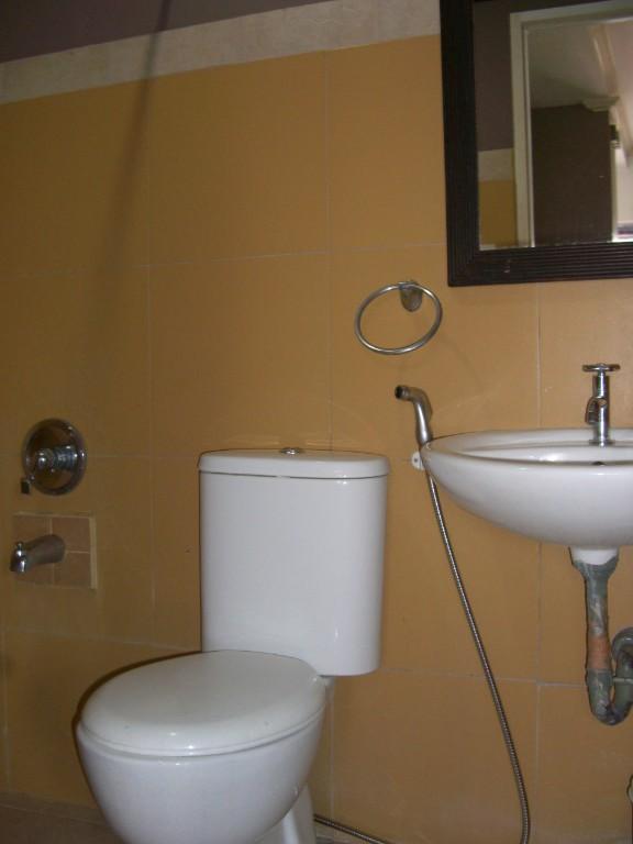 Two-story 2 BR Furnished for Rent Near ABS-CBN in Pansol - Image 7