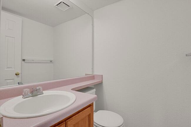 Cheap 3-Bedroom Apartment For Rent in Colorado Spring, CO in United States - Image 4