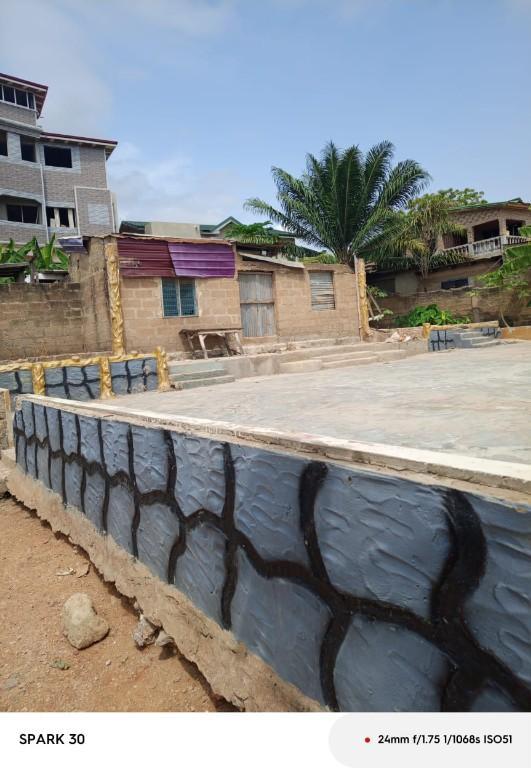 *TITLED PLOT AWOSHIE, ACCRA* in Ghana - Image 1