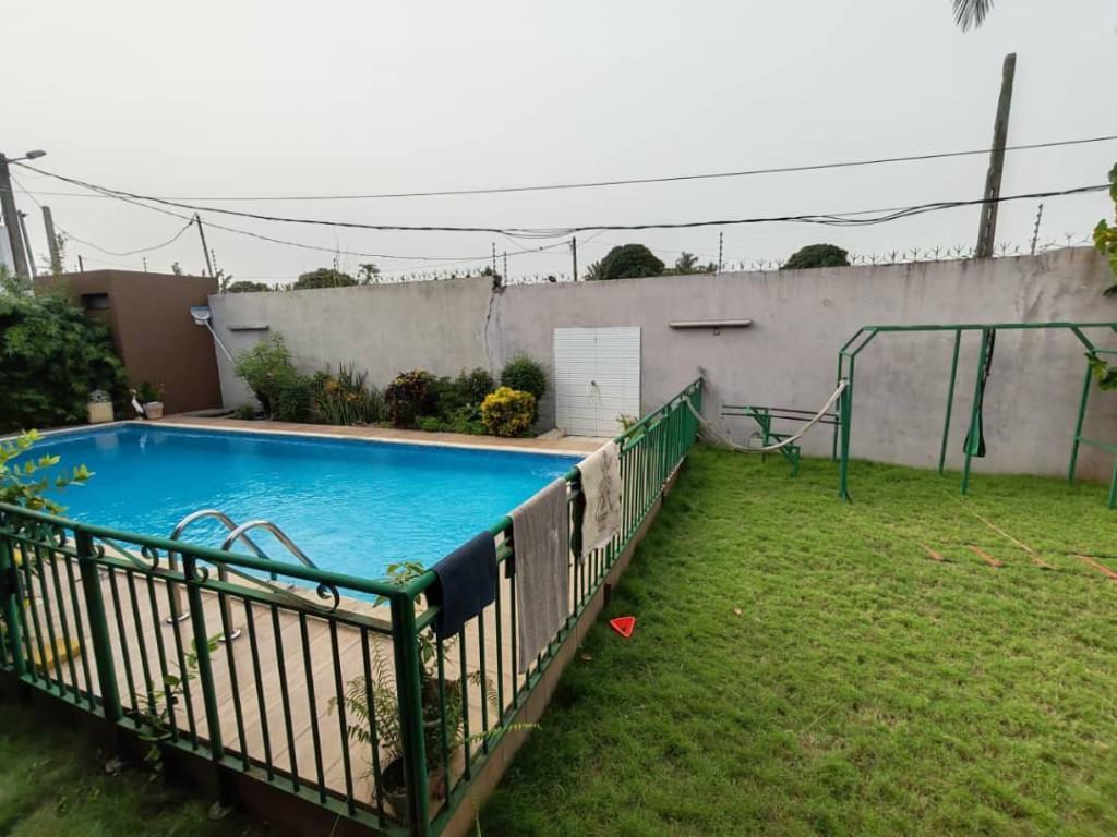 SUPERBE VILLA DUPLEX DE 9 PIÈCES HAUT STANDING, RIVIÉRA 4 en Côte d’Ivoire - Photo 4