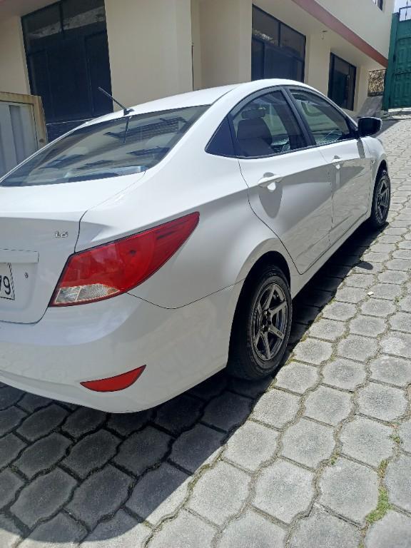 VENDO HYUNDAI ACCEN en Ecuador - Imagen 2