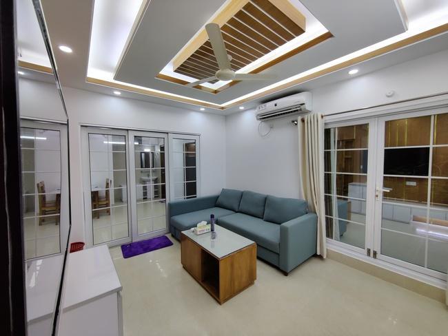 Furnished 3-Bed Flat Rent in Bashundhara R/A in Dhaka - Image 1