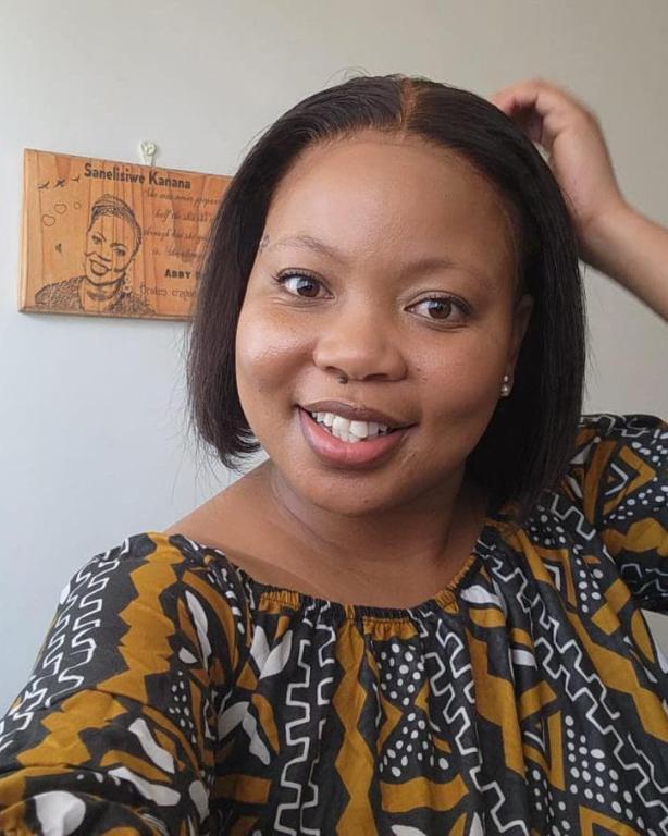 8 Inch Natural Color Bob For Sale in Port Elizabeth - Image 4