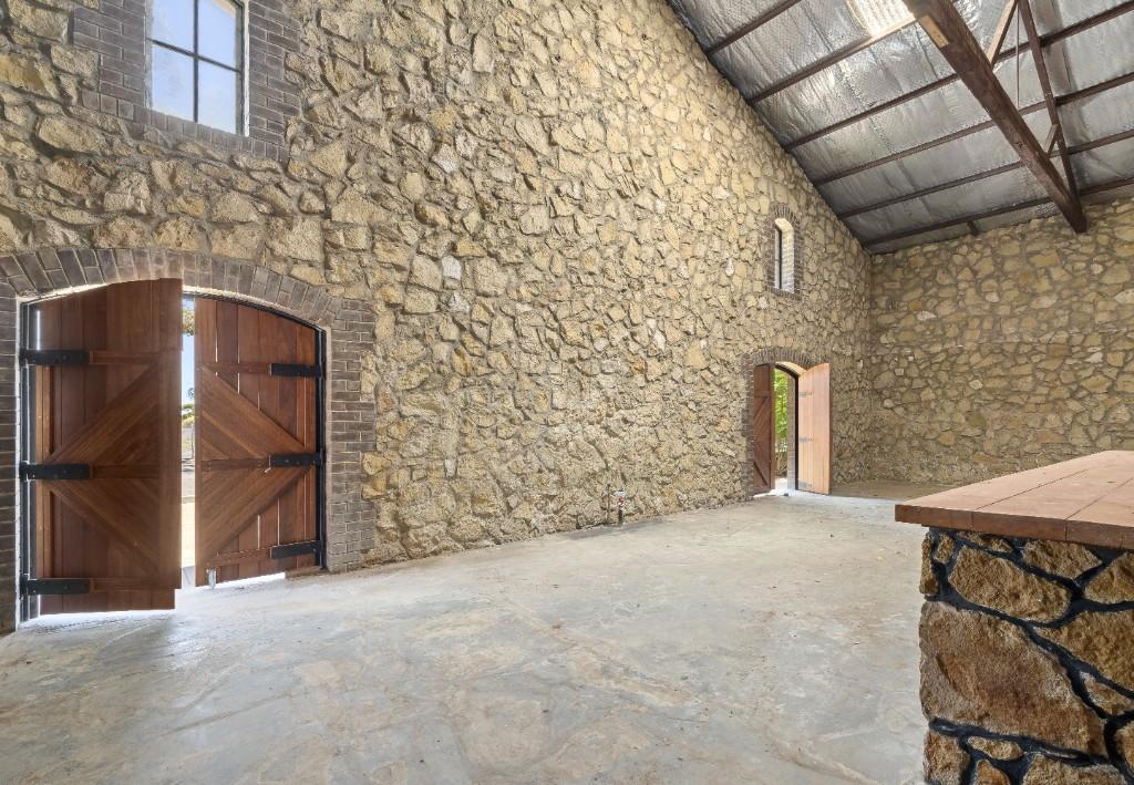 CELLAR DOOR / TASTING ROOM FOR LEASE IN THE RIVERLAND in Australia - Image 2